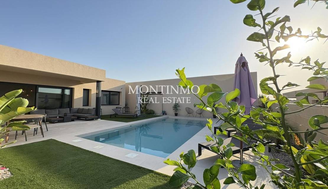 Villa · Sale · Altaona Golf and Country Village · Altaona Golf - Country Village