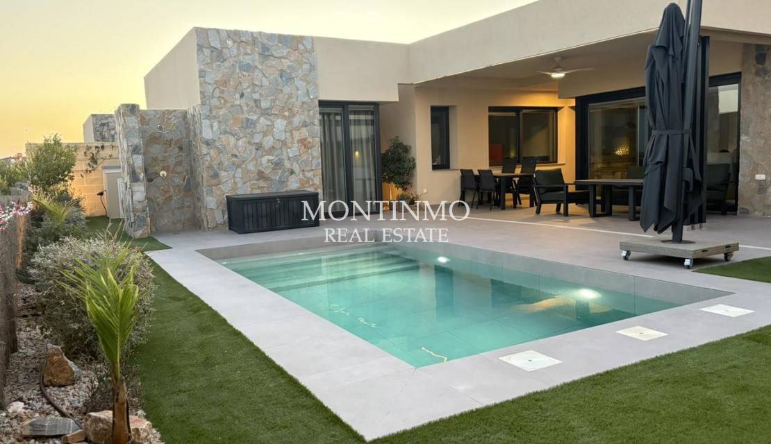 Villa · Sale · Altaona Golf and Country Village · Altaona Golf - Country Village
