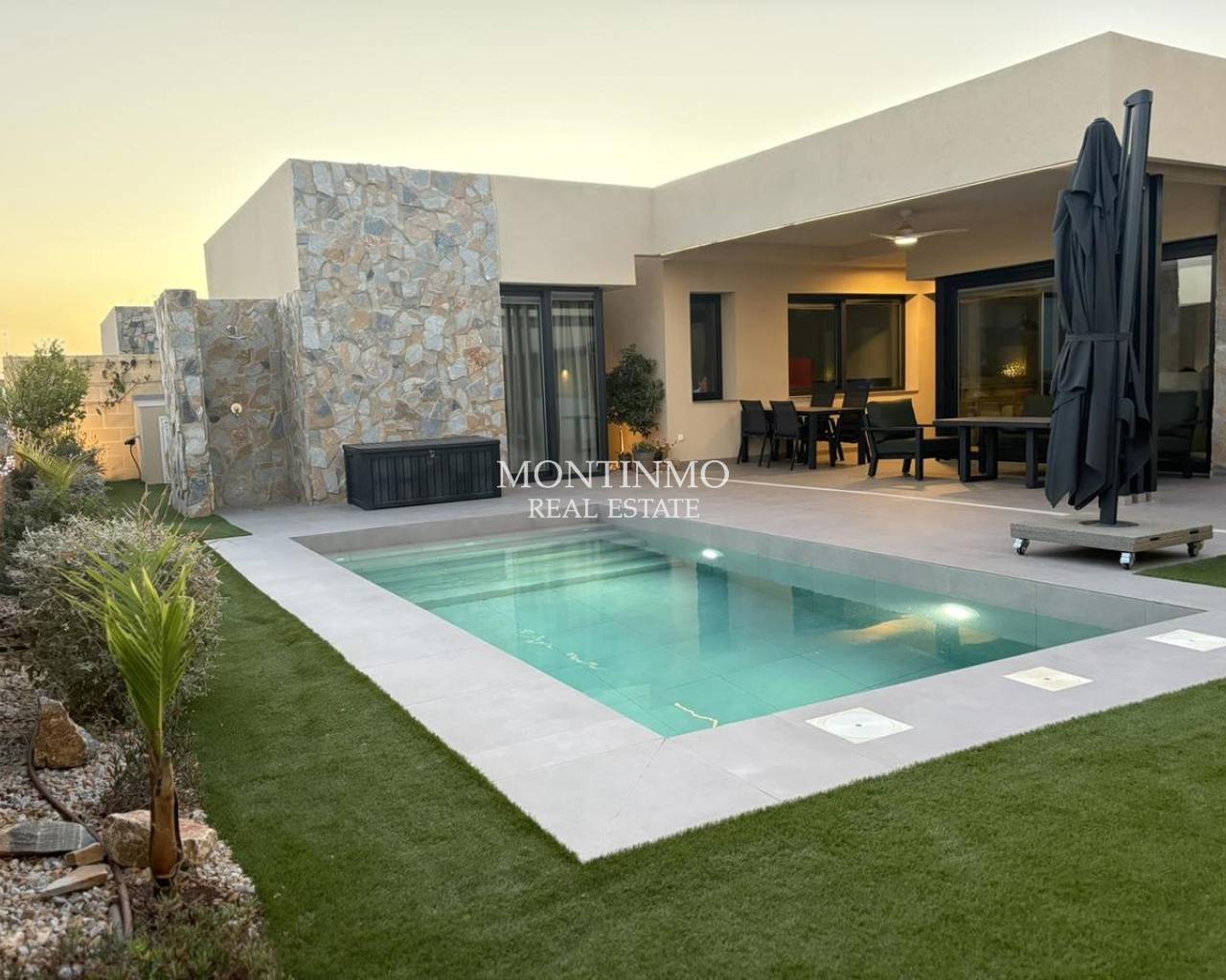 Villa - Sale - Altaona Golf and Country Village - IC-65545